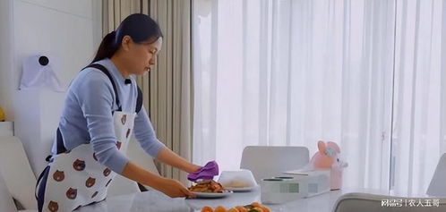 卑微保姆月入九千 我靠双手挣钱，丈夫一句话戳痛亲戚心